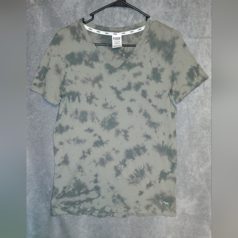 PINK Victoria's Secret Tie-Dye V-Neck T-Shirt - Gray